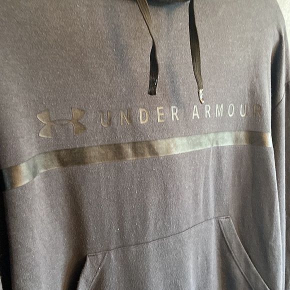 Under Armour Hoodie Size Medium - Picture 9 of 11